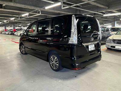 2014 Nissan SERENA - Thumbnail