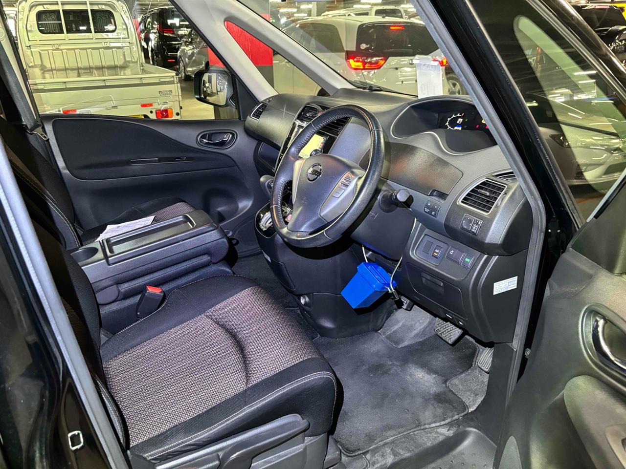 2014 Nissan SERENA