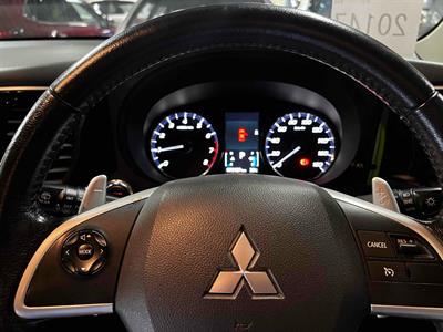 2013 Mitsubishi OUTLANDER - Thumbnail