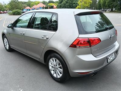 2013 Volkswagen Golf - Thumbnail