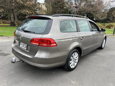 2011 Volkswagen Passat - Thumbnail