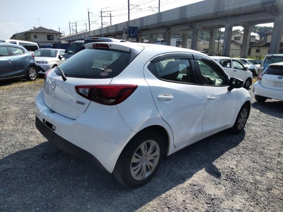 2015 Mazda DEMIO