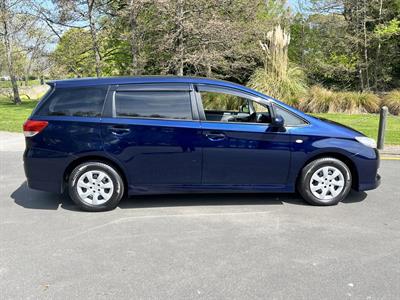 2011 Toyota WISH - Thumbnail