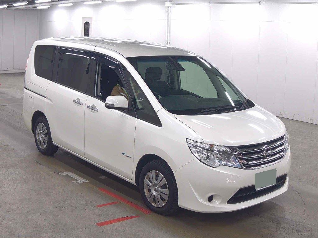 2016 Nissan SERENA