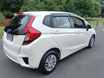 2015 Honda FIT - Thumbnail