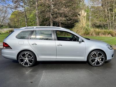 2012 Volkswagen Golf - Thumbnail