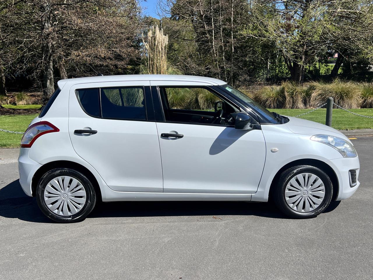 2015 Suzuki SWIFT