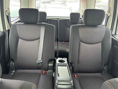 2013 Nissan SERENA - Thumbnail