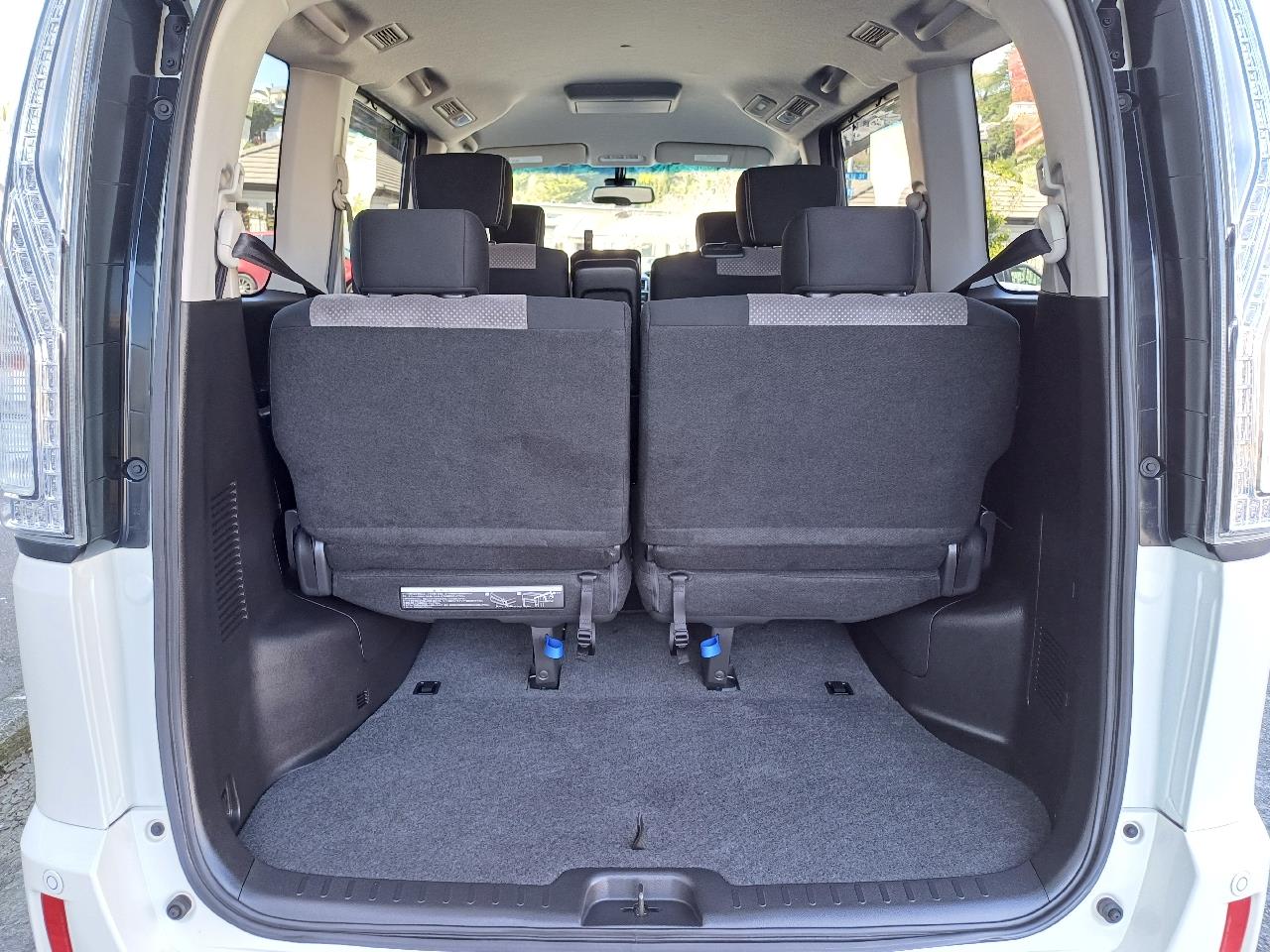 2014 Nissan SERENA