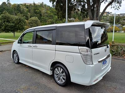 2013 Honda STEP WAGON - Thumbnail